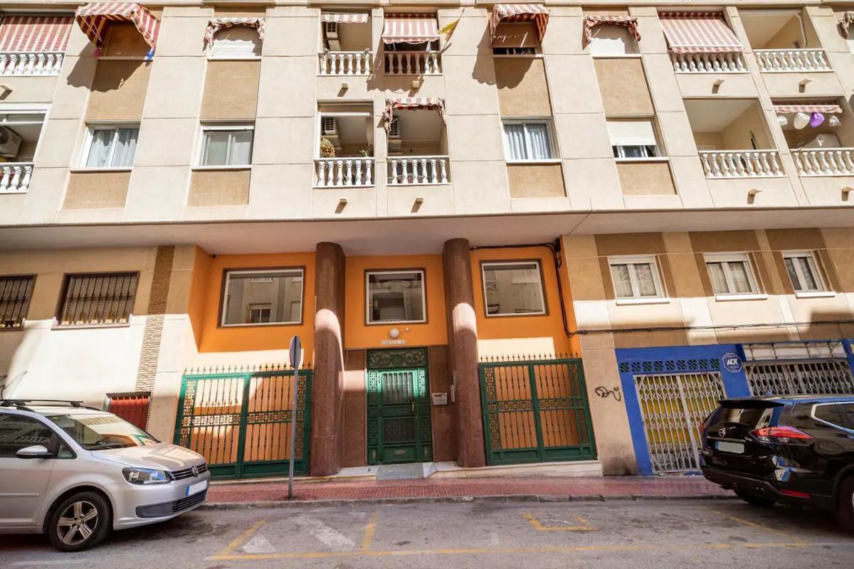 Apartamento Compartido - Solo El Dormitorio Es Privado Torrevieja Exteriör bild
