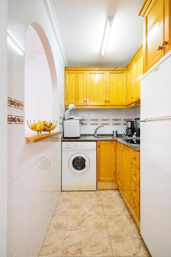 Apartamento Compartido - Solo El Dormitorio Es Privado Torrevieja Exteriör bild