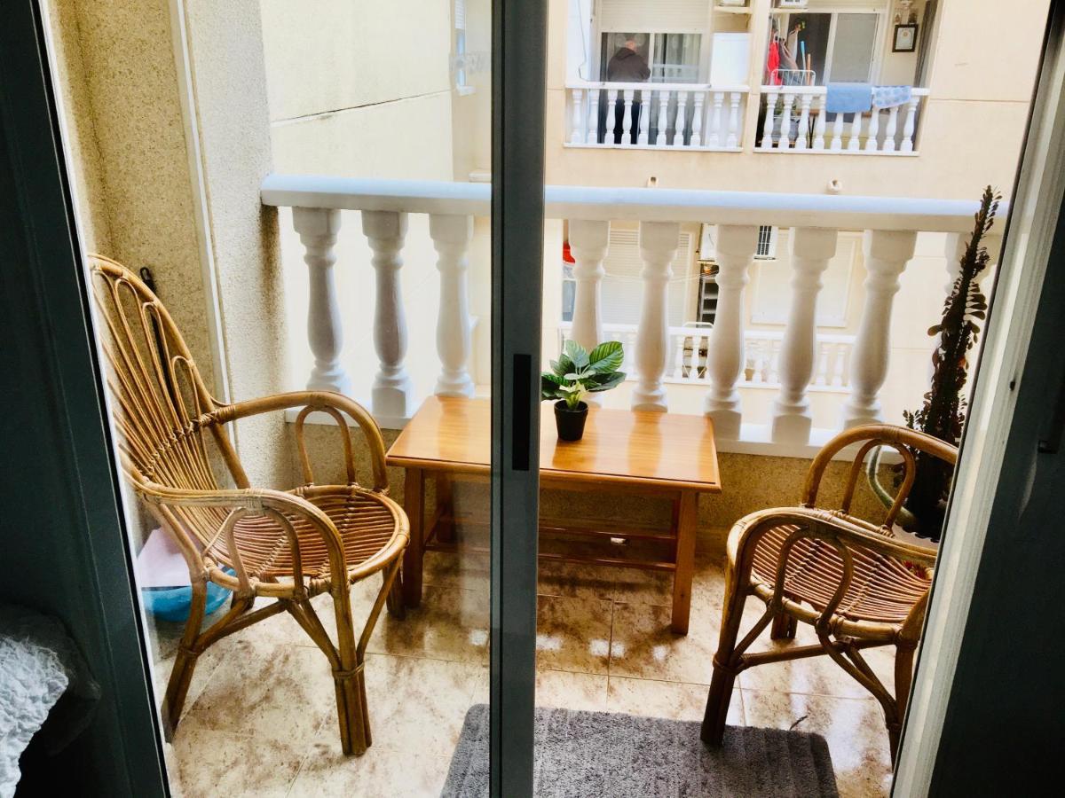 Apartamento Compartido - Solo El Dormitorio Es Privado Torrevieja Exteriör bild