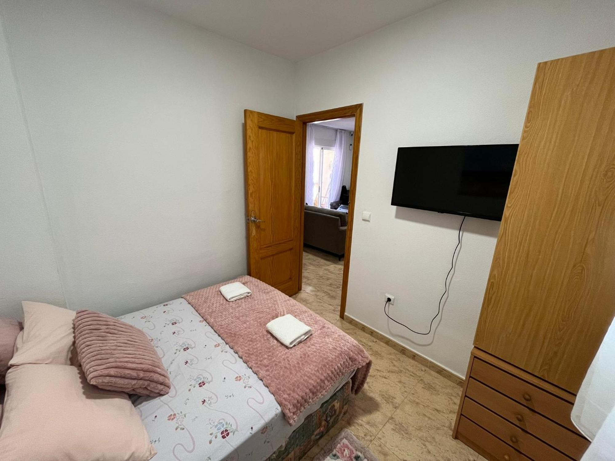 Apartamento Compartido - Solo El Dormitorio Es Privado Torrevieja Exteriör bild